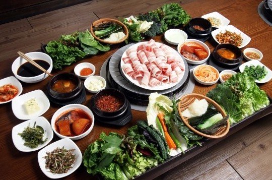 Ssambap Jeongsik — 쌈밥정식 set course