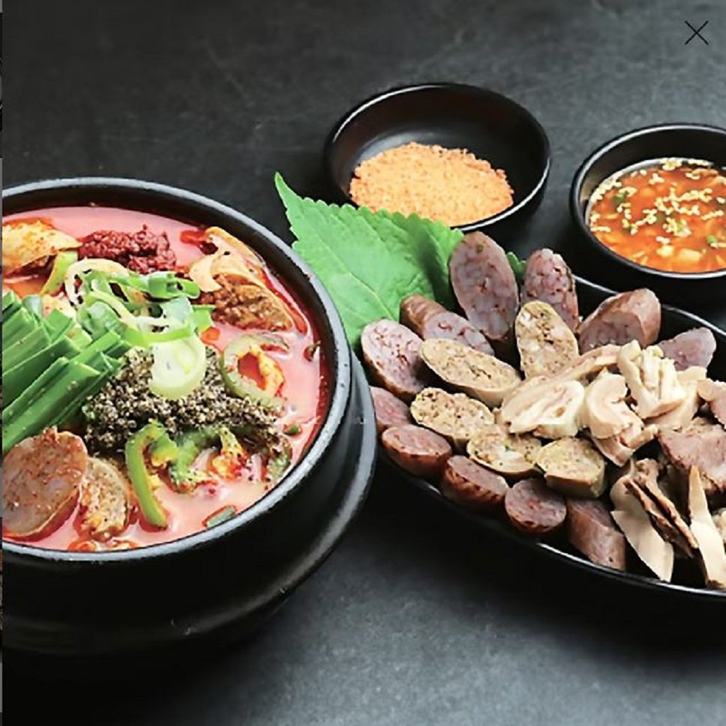 Spicy Sundae-guk — 매운순대국 정식